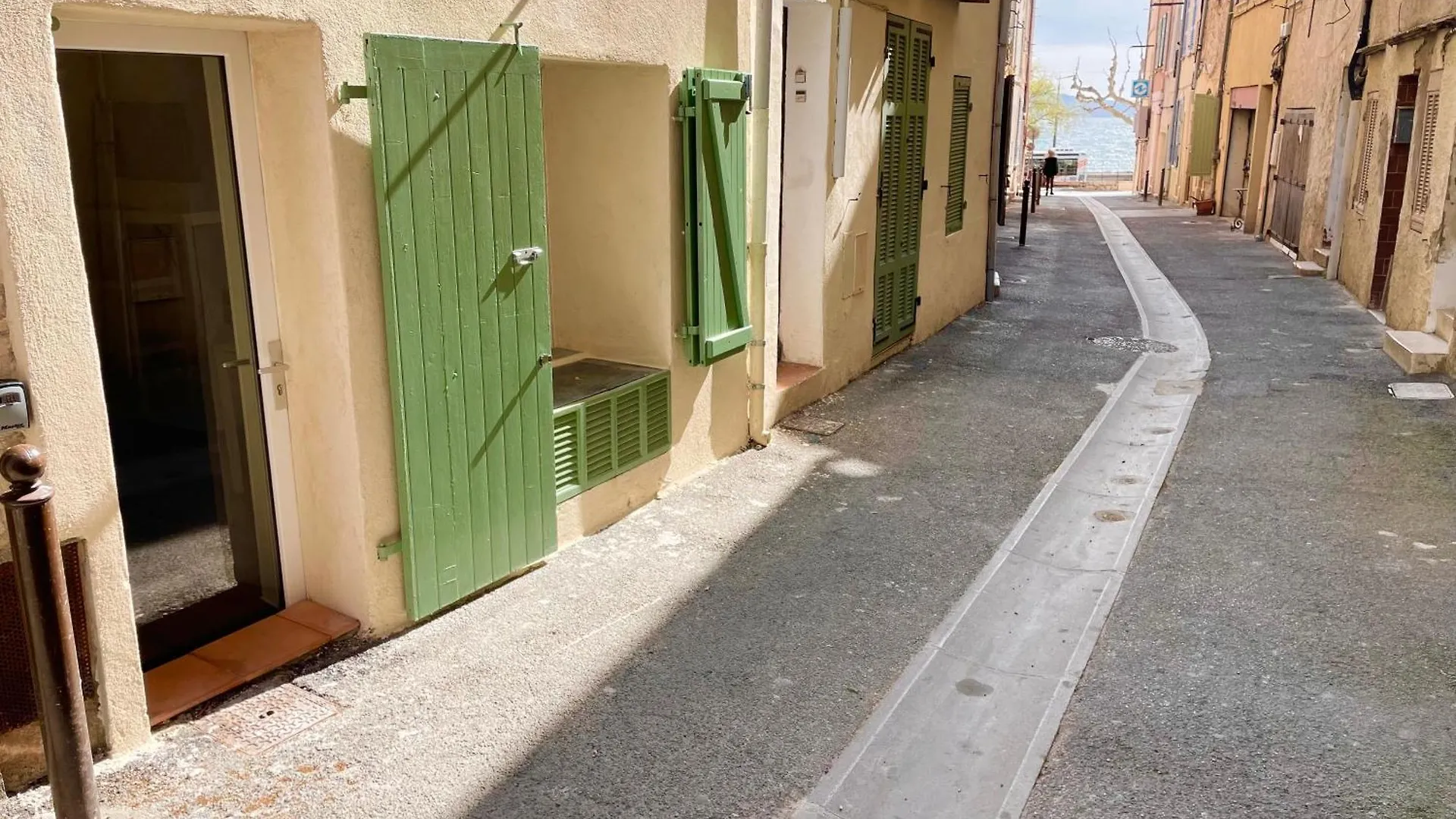 Apartment Studio Centre Historique Port La Ciotat - Le 25B Piroddi